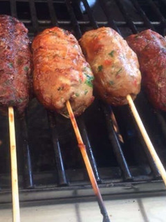 A picture of Beef and chicken khafta.