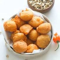 A picture of Akara (bean fritters) (Cameroon).
