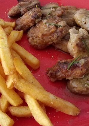 Φωτογραφία της συνταγής Χοιρινά φιλέτα με λευκό κρασί και δεντρολίβανο