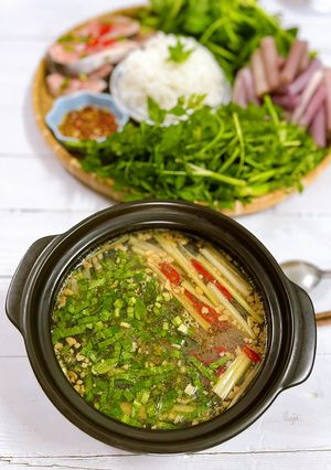 Hình của món Lẩu chua tương me.