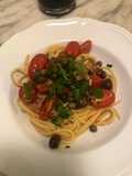 Pasta estiva veloce tonno olive capperi peperoncino colatura di alici