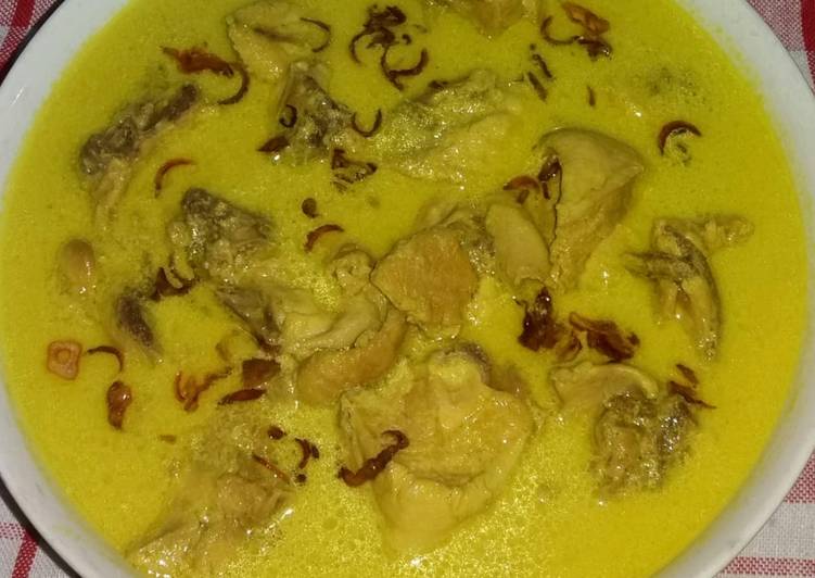 Resep Opor Ayam Bumbu Kuning yang Lezat Sekali