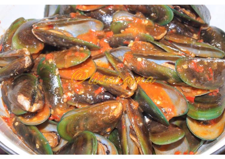 Resep Kerang Ijo Saos Tomat oleh lisa rama Cookpad