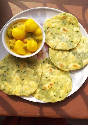 মেথি পরোটা রেসিপির প্রধান ছবি