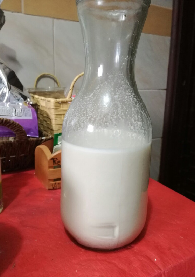 Una foto de Leche de almendras casera