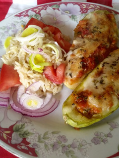 Una foto de Zucchini rellenos. Veganos
