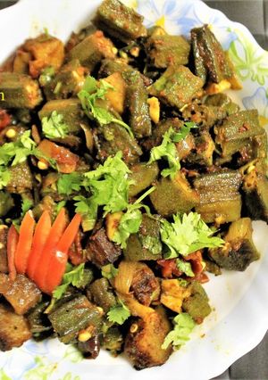 A picture of Okra Tomato Curry.