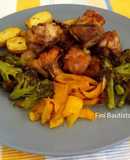 Pollo al horno con pimiento, brócoli y patatas de guarnición