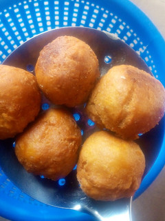 A picture of Nigerian buns.