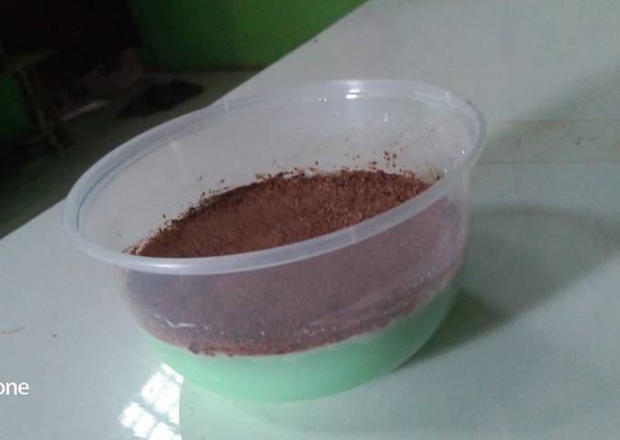 Puding dengan topping Chocolatos