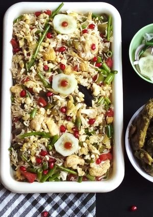 মিক্স ভেজ এগ ফ্রাইড রাইস (mix veg egg fried rice recipe in Bengali) রেসিপির প্রধান ছবি