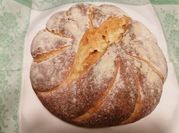 Una foto di pane fatto in casa farina di semola