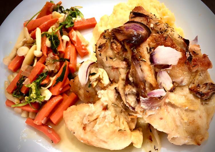 7 Resep: Steak ayam, mashed potato dan sauted wortel jamur dengan parsley butter yang Enak Banget!