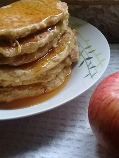 Una foto de Panqueques de manzana 🍎