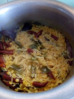 તુવેર દાળ ની ખીચડી (Khichdi Recipe In gujarati) રેસીપી મુખ્ય ફોટો