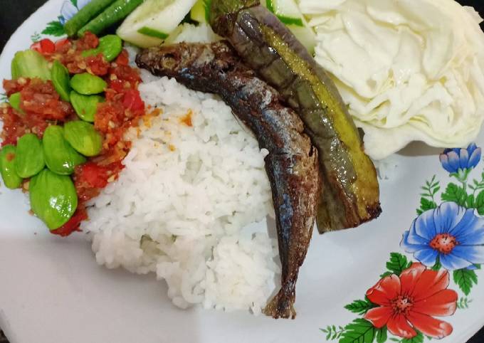 Sambal Pete + ikan Asin