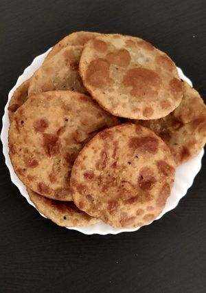 न्यूटी नगेट की कचौड़ी (nutri nugget ki kachodi recipe in Hindi) रेसिपी मुख्य फोटो