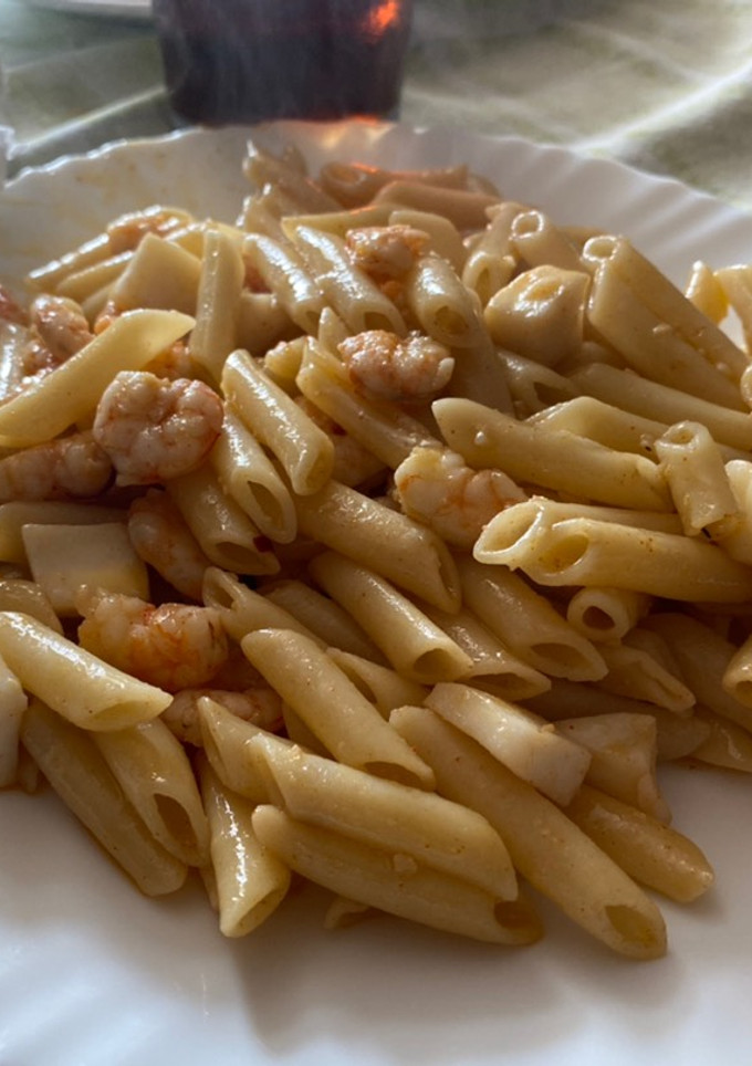Una foto de Macarrones al pilpil con gambitas y jibia