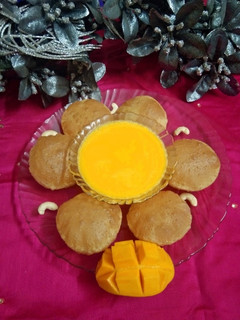 आमरस पूरी (Aamras puri recipe in Hindi) रेसिपी मुख्य फोटो