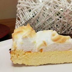 Keto Lemon Meringue Cheesecake A picture of Keto Lemon Meringue Cheesecake.