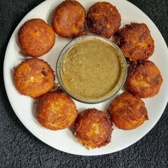 A picture of Aloo Tikki.