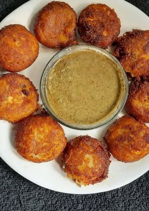 A picture of Aloo Tikki.