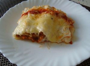 Foto principal de Canelones de atún con salsa bechamel