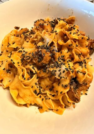 Una foto de Fideos al estilo oriental con gambas