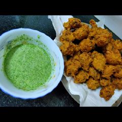 A picture of Masoor dal pakoda.