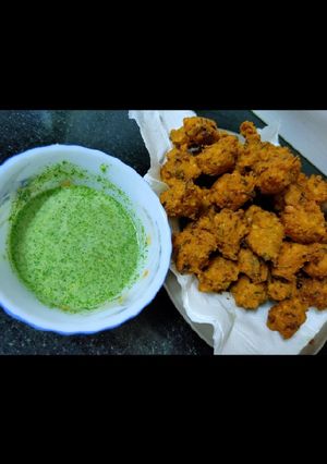 A picture of Masoor dal pakoda.