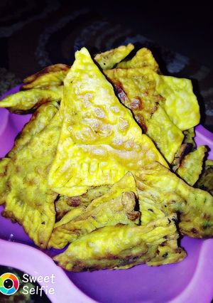 A picture of Crispy Samosa.