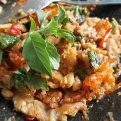 รูปของ Sambal tempe kemangi
