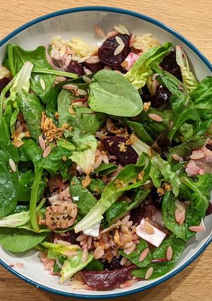 A picture of Orzo salad with mackerel.