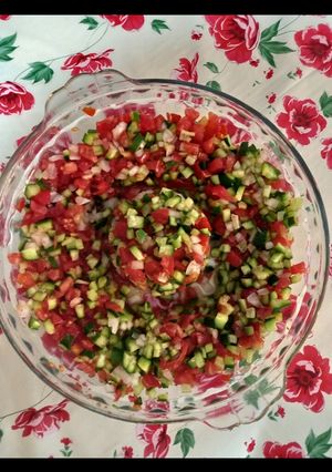 عکسی از دستور سالاد شیرازی 🥒🍅