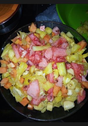 A picture of 5mins fruit salad.