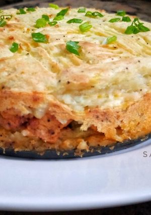 A picture of Potato chicken pie(shepherd's pie).