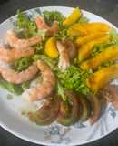 Ensalada de mango y langostinos