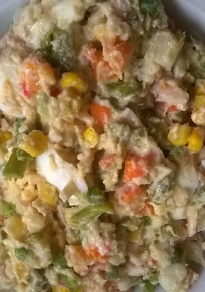 Una foto de Ensaladilla Rusa (... y más añadidos)