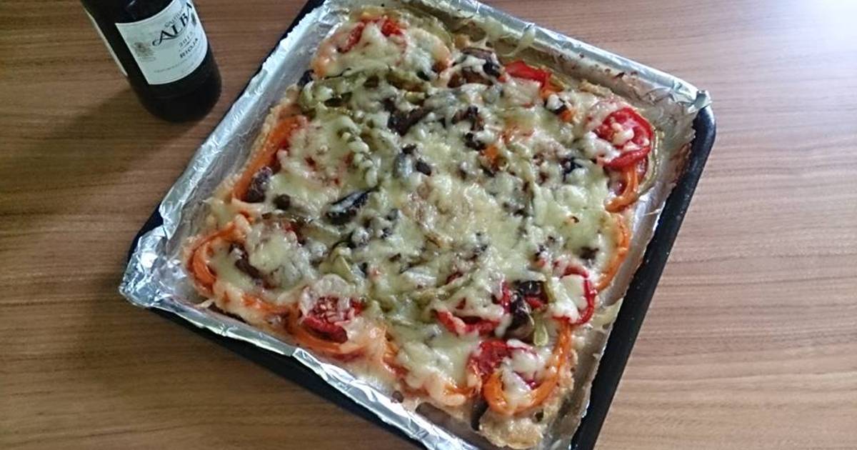 Pizza-costra de carne molida de pollo con vegetales (Horno eléctrico) Receta  de Francisco Xavier Díaz - Cookpad