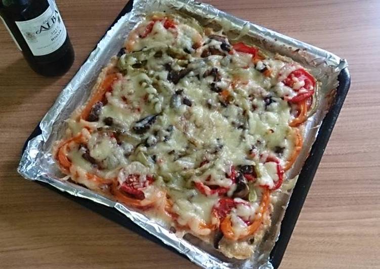 Pizza-costra de carne molida de pollo con vegetales (Horno eléctrico)