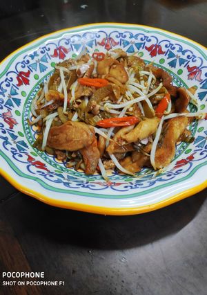 酸菜炒麵腸 的食譜成品照片