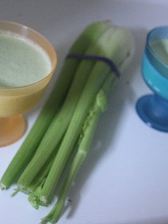 Una foto de Batido de apio y pepino