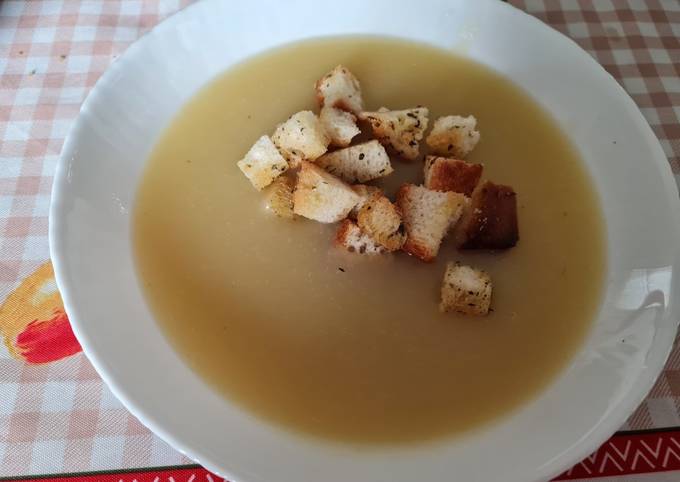 Come a Fai Fatto in casa Vellutata di porri e patate