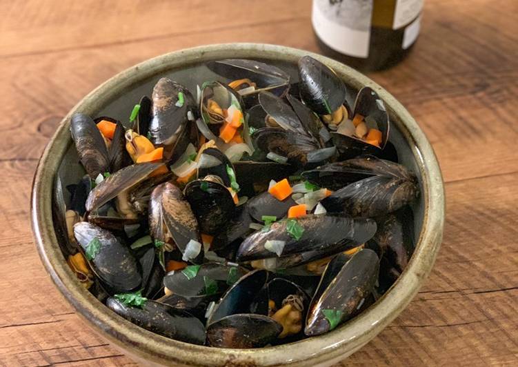 Recipe of Quick My love of Mussels❤️ - with butter sauce