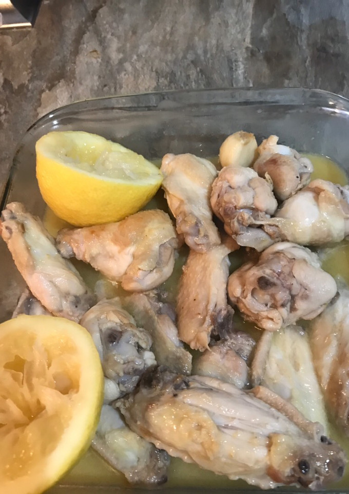 Una foto de Alitas de pollo al limón
