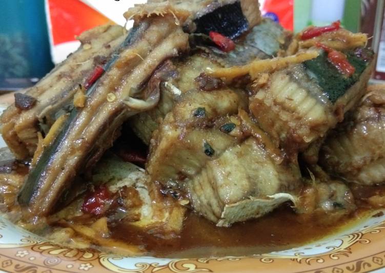 Langkah memasak Ikan pari jahe Lezat