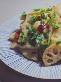 涼拌蓮藕 的食譜成品照片