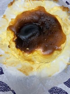 Hình của món Bánh phomai cháy.