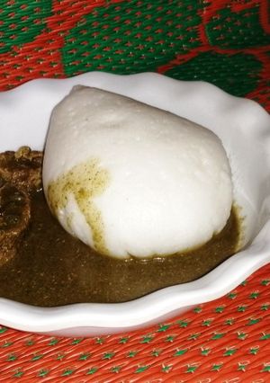A picture of Tuwon shinkafa da miyar kuka.
