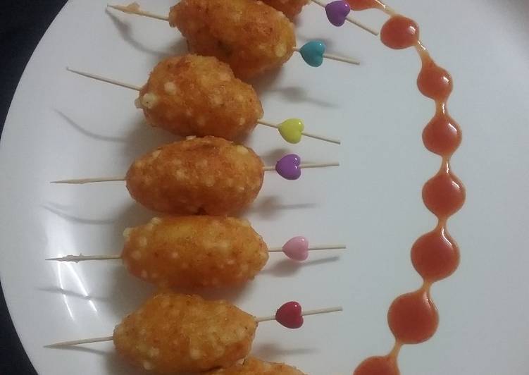 Easiest Way to Prepare Any-night-of-the-week Sabudaana and aloo fritters